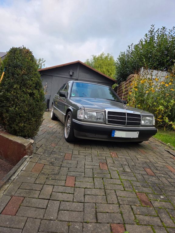 Mercedes-Benz 190 169.000 km 9.200 € Kamen 59174