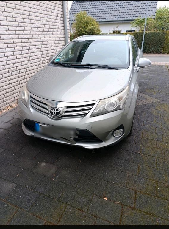 Toyota Avensis 163.000 km 7.550 € Lippstadt 59558