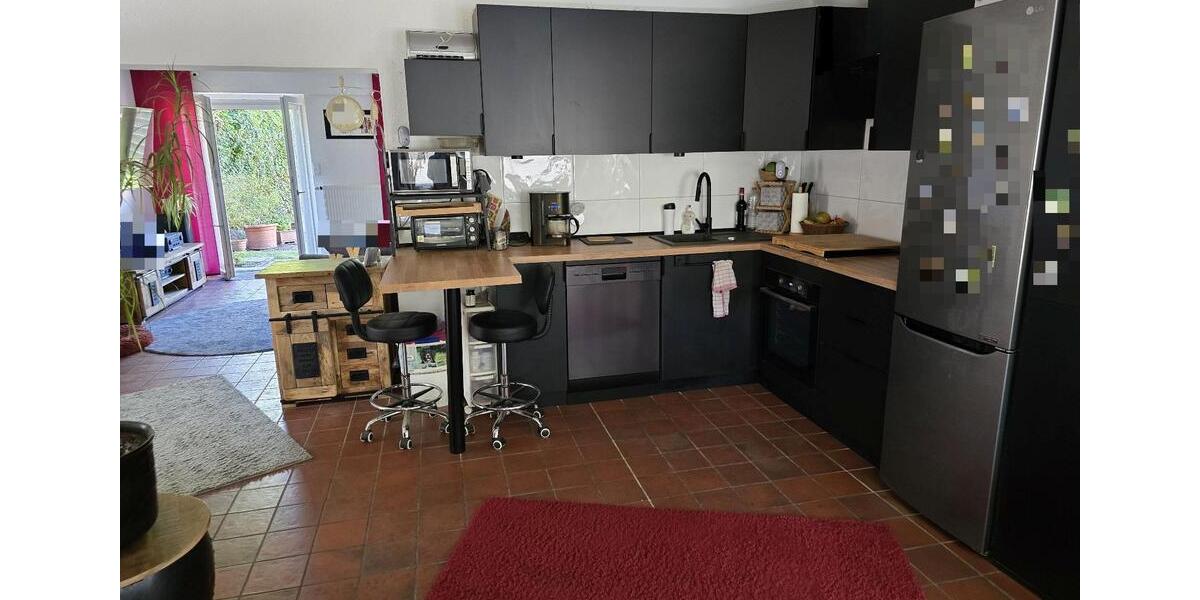 EG- Wohnung mit Garage und Garten 2.5 zimmer