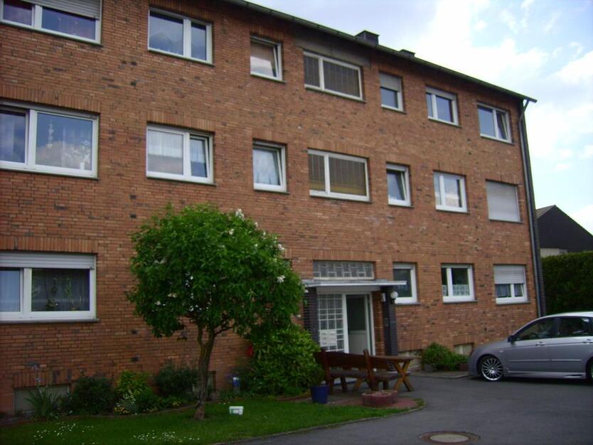 3,5 Zimmer Wohnung in 6 Famiienhaus zu vermieten zimmer