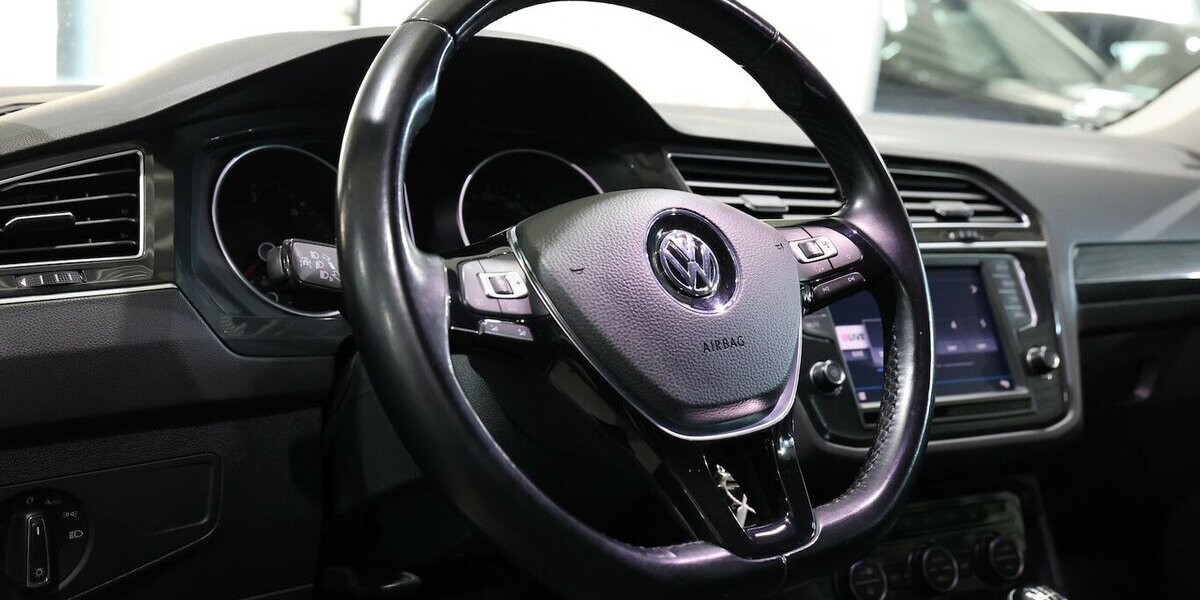 VW Tiguan 2.0 TDI HIGHLINE / LED, ACC+LANE, AHK 141.000 km 17.111 &euro; Hamm 59077