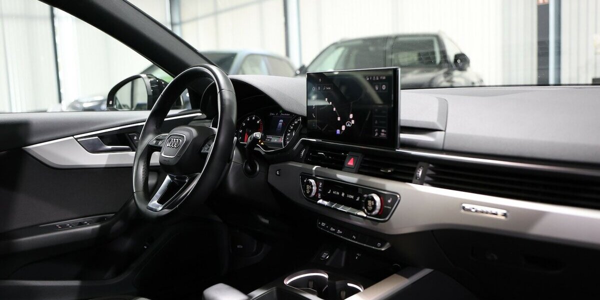 Audi A4 Avant 45 TFSI QUATTRO ADVANCED BLACK / LED / 104.000 km 25.994 &euro; Hamm 59077