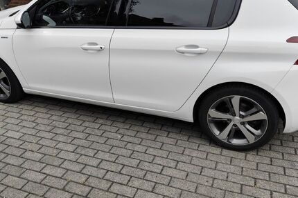 Peugeot 308 91.443 km 8.300 &euro; Ahlen 59227