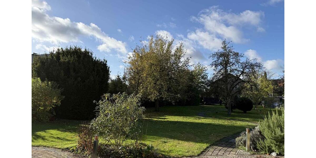 Freistehendes Einfamilienhaus mit Garten & Doppelgarage in Westtünnen! 4.5 zimmer