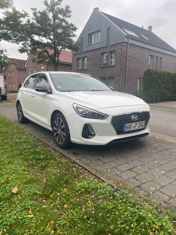 Hyundai i30 115.000 km 9.500 € Senden 48308