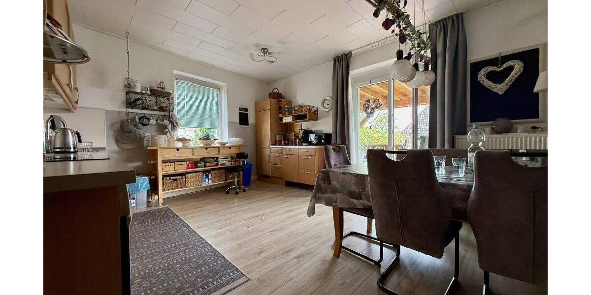 FröndenbergRuhr: Altbau-ETW mit Charme und großen Räumen - Einfach riesig! 3 zimmer