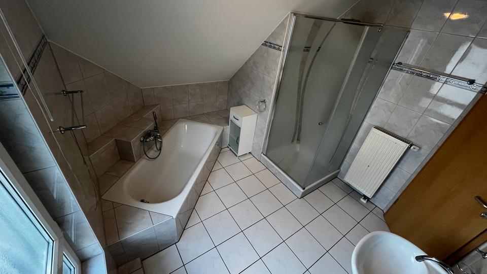 Einfamilienhaus Bergkamen - 6 Zimmer, 120 m&sup2;, 409.000&euro; | Angebot:27430341