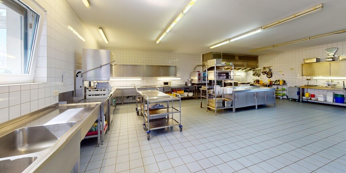 Großzügiges Wohnen und Arbeiten vereint: Einfamilienhaus mit Gewerbeeinheit! 10 zimmer