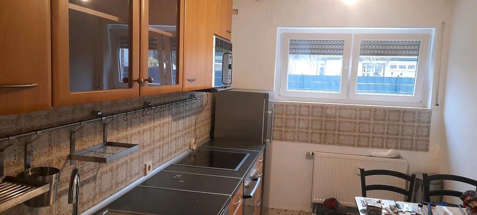 1 Zimmer in einer Frauen WG ab Februar wahlweise März frei 1 zimmer