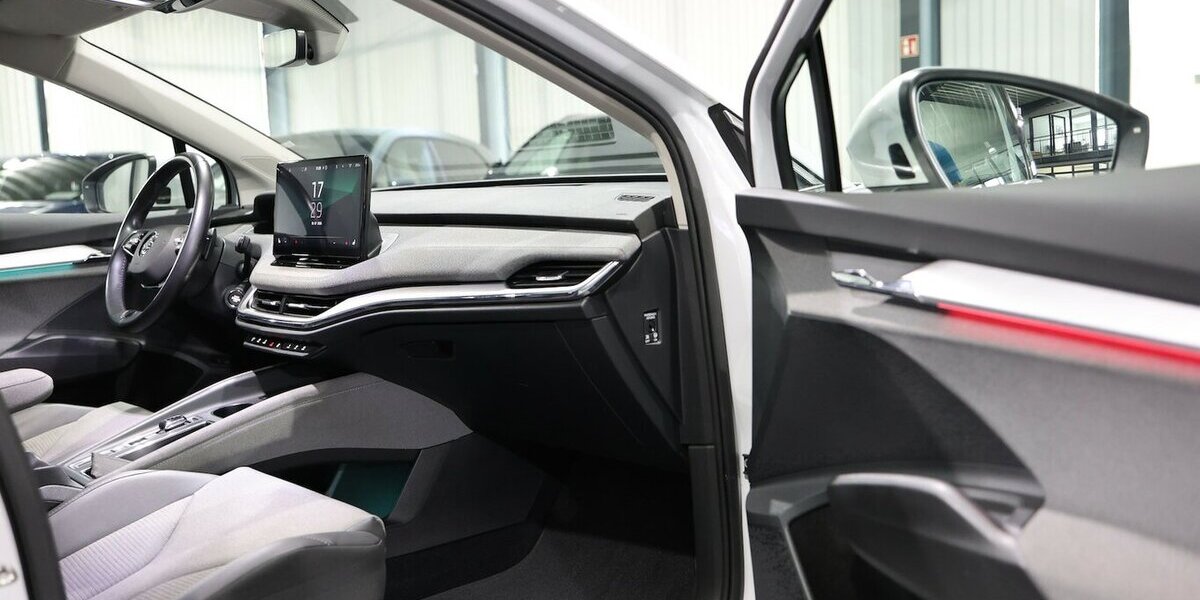 Skoda Enyaq IV 80 LOFT 93% / LEDER / LED / WÄRMEPUMPE 114.000 km 26.777 &euro; Hamm 59077
