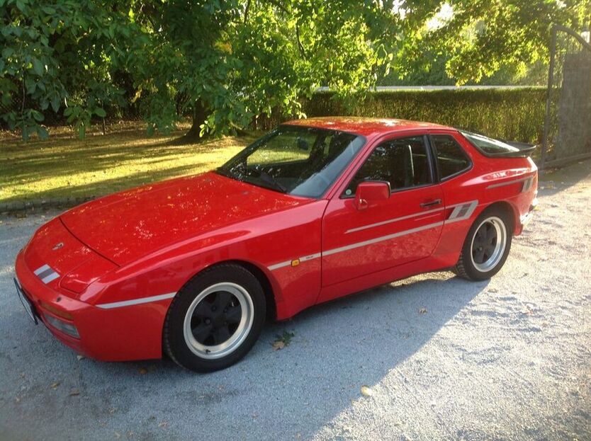 944