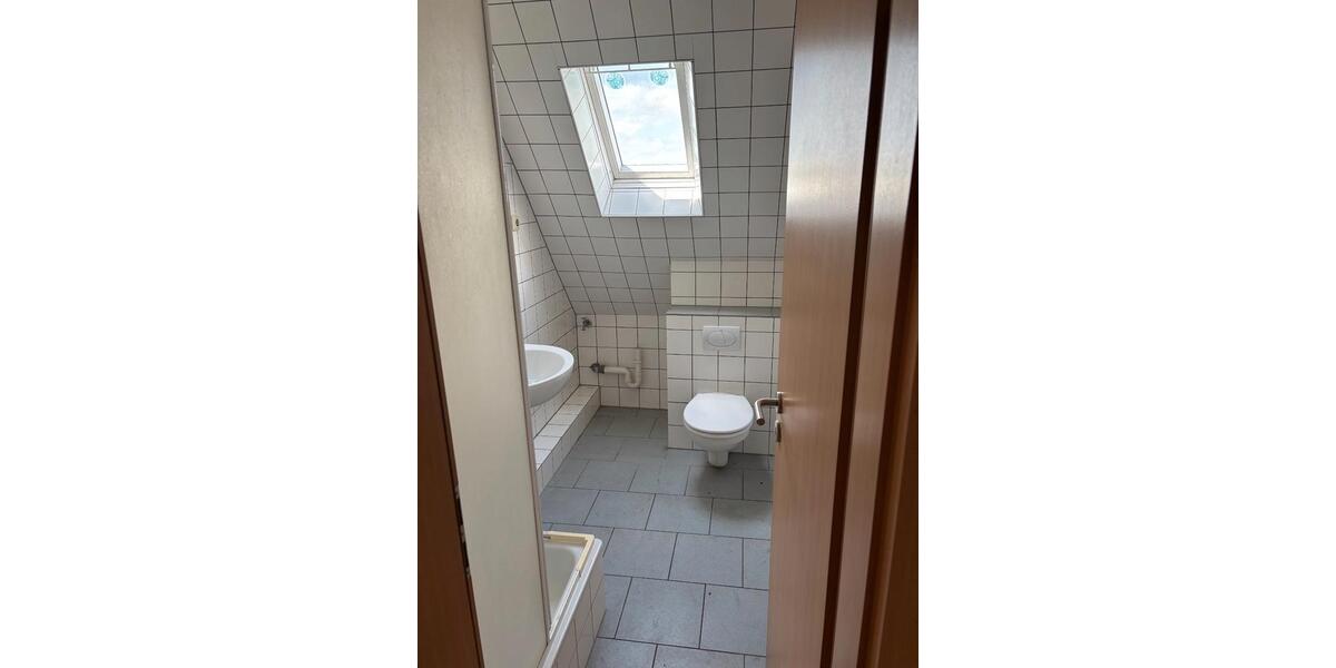 Dachgeschoßwohnung Ennigerloh - 3 Zimmer, 47 m&sup2;, 85.000&euro; | Angebot:26875515