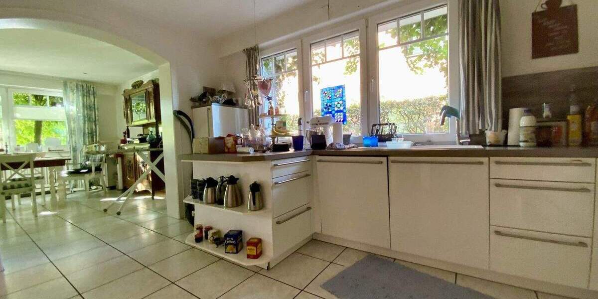 Werne-West: Einfamilienhaus mit vielfältigen Nutzungsmöglichkeiten und traumhaftem Garten 6 zimmer