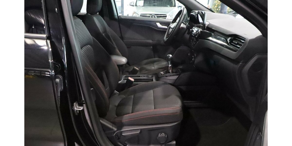 Ford Kuga 2.0 ECOBLUE STYLE ST-LINE SPORT BLACK / LED 125.000 km 17.888 &euro; Hamm 59077