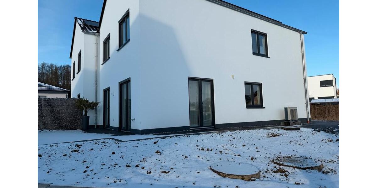 Exklusive Neubau-Doppelhaushälfte mit Garten in Ense 4 zimmer