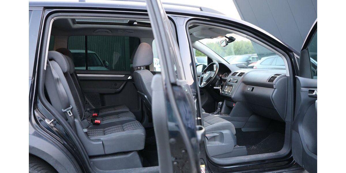 VW Touran CROSS 2.0 TDI DSG FAMILY / BI-XENON 260.000 km 5.902 &euro; Hamm 59077