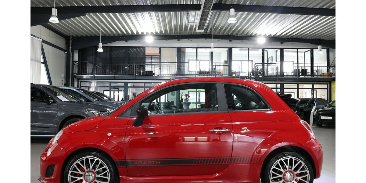 Abarth 500C SPORT-MODE / NAVI+ / SPORT-ALCANTARA-SITZE 104.000 km 11.777 &euro; Hamm 59077
