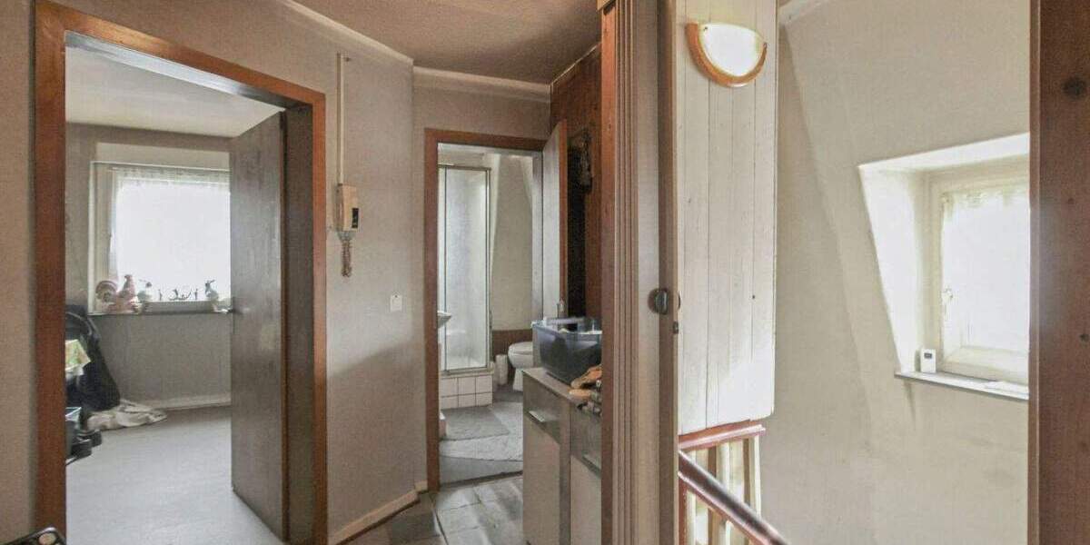 Freistehendes Zweifamilienhaus mit großem Garten in Hamm-Herringen 4 zimmer