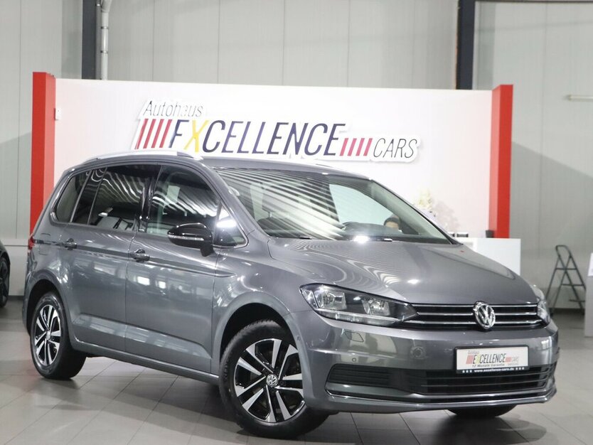 Touran 1.5 TSI DSG IQ.DRIVE / 7-SITZER / NAVI-DM