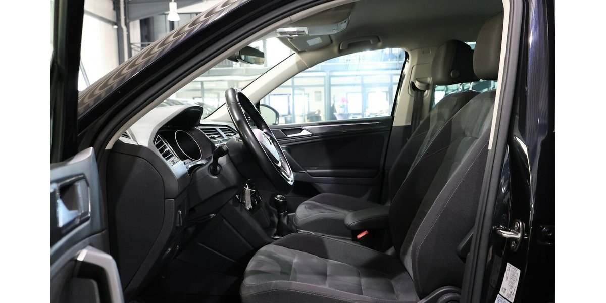 VW Tiguan 2.0 TDI HIGHLINE / LED, ACC+LANE, AHK 141.000 km 17.111 &euro; Hamm 59077