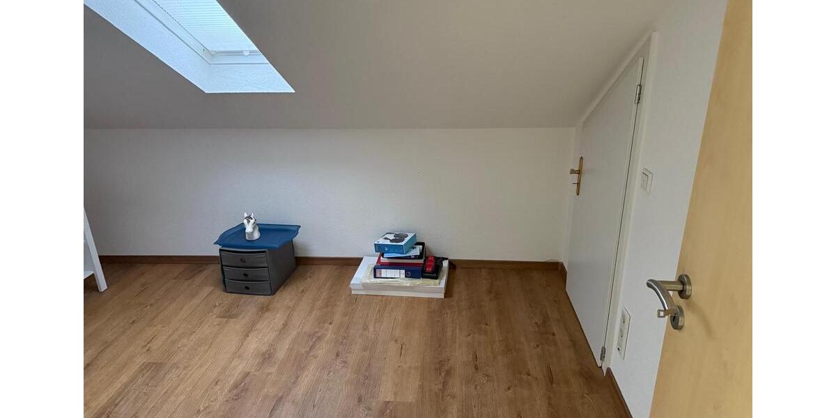 Dachgeschoßwohnung Beckum - 2 Zimmer, 48 m&sup2;, 550&euro; | Angebot:25047325