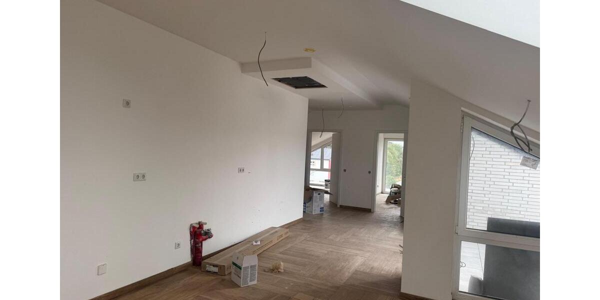 Dachgeschoßwohnung Ahlen - 4 Zimmer, 153 m&sup2;, 1.800&euro; | Angebot:24815718