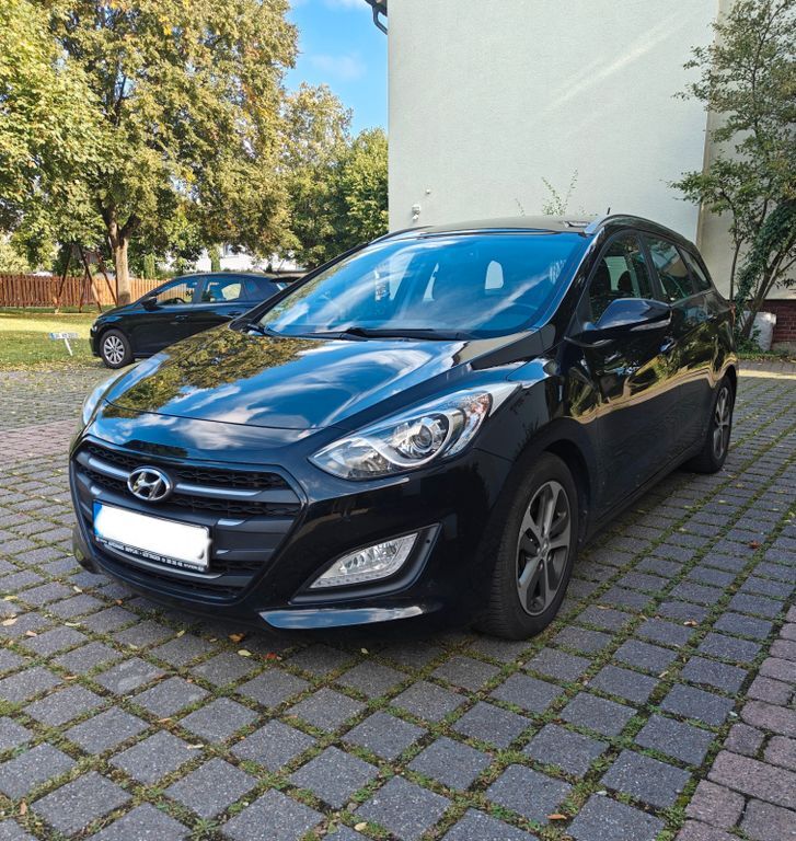 Hyundai i30 157.000 km 6.900 € Schwerte 58239