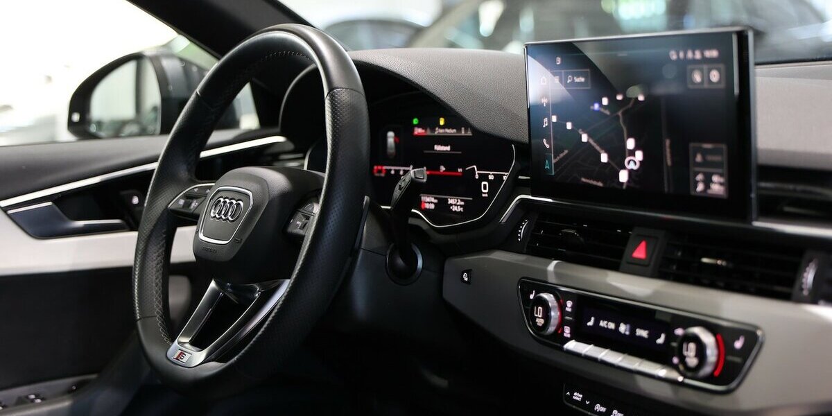 Audi A4 Avant 40 TFSI QUATTRO S-LINE SPORT BLACK TOP 113.000 km 26.666 &euro; Hamm 59077