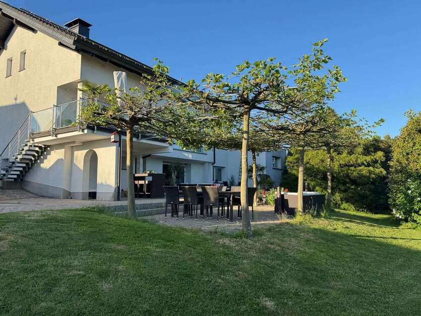 Haus zum Kaufen in Möhnesee-Delecke 1.369.000 € 366 m²