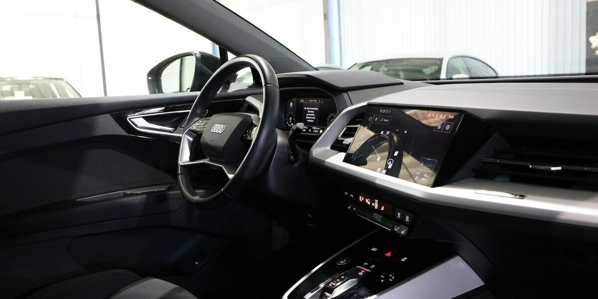 Audi Q4 e-tron 50 SPORTBACK E-TRON Q ADVANCED MATRIX 77.000 km 28.884 &euro; Hamm 59077