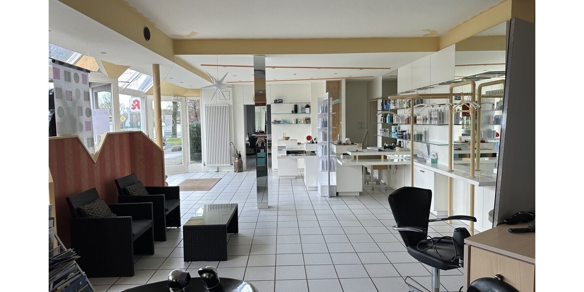 WuG-Haus mit etabliertem Friseursalon und bezugsfreier Wohneinheit zentral in Vorhelm! - Wohn- & Geschäftshaus Ahlen Hilgenfeld | Angebot:26854176