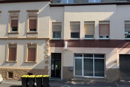 Gut geschnittene Etagenwohnung in Stadtnähe