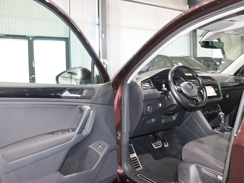 VW Tiguan 1.4 TSI DSG 4M SOUND / PANORAMA / AID 116.000 km 19.777 € Hamm 59077