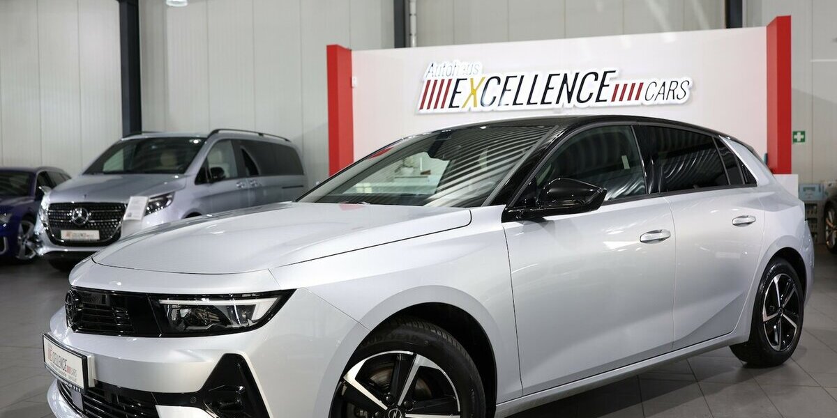 Opel Astra L 1.2 T LIMO GS-SPORT TECH SILVER & BLACK 22.000 km 20.991 &euro; Hamm 59077