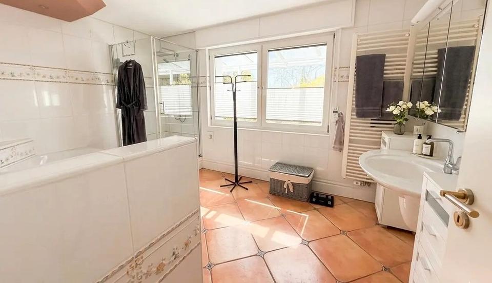 Bungalow Fröndenberg (Ruhr) - 5 Zimmer, 210 m&sup2;, 629.000&euro; | Angebot:27112647