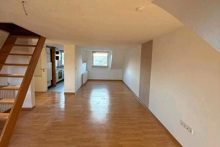 Gepflegte und moderne Mietwohnung im 3-FH in zentraler Lage 2.5 zimmer