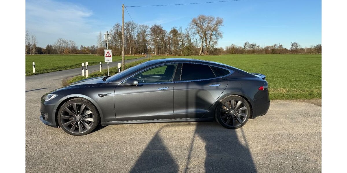 Tesla Model S 149.999 km 27.000 € Ennigerloh 59320