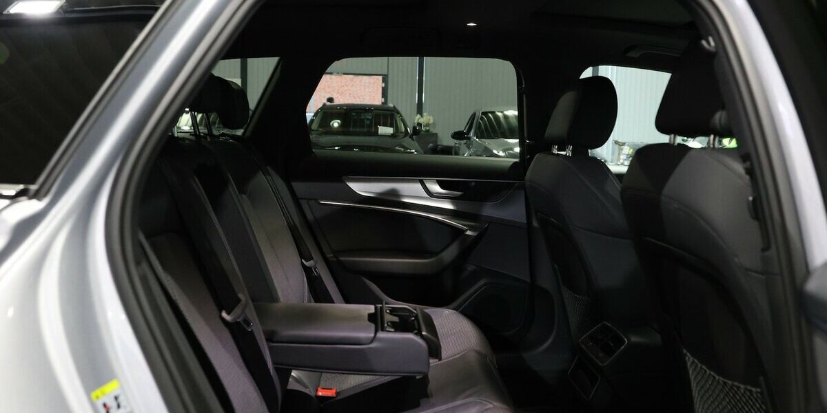 Audi A6 Avant 40 TDI S-LINE BLACK / PANORAMA, LED, VC 30.000 km 43.996 &euro; Hamm 59077