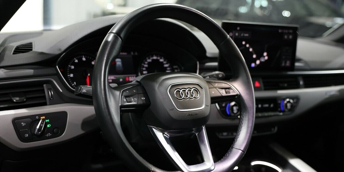 Audi A4 Avant 45 TFSI QUATTRO ADVANCED BLACK / LED / 104.000 km 25.994 &euro; Hamm 59077