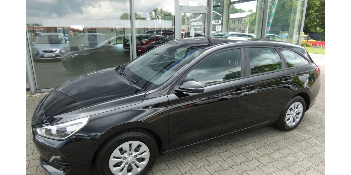 Hyundai i30 108.000 km 9.200 &euro; Bergkamen 59192