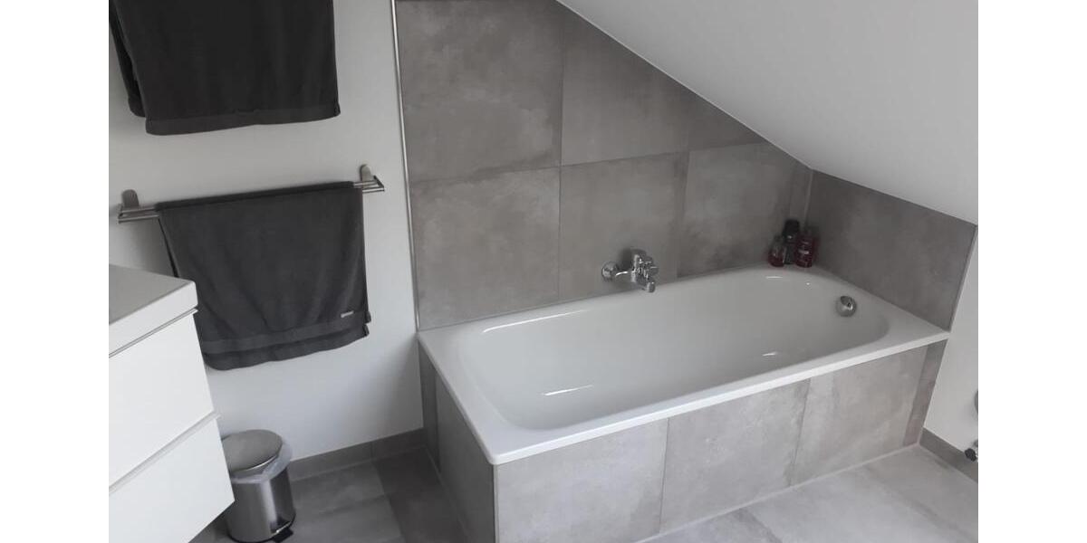 Dachgeschoßwohnung Bad Sassendorf - 3 Zimmer, 82 m&sup2;, 830&euro; | Angebot:25396068