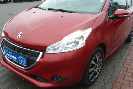 Peugeot 208 81.000 km 4.980 &euro; Hamm 59073