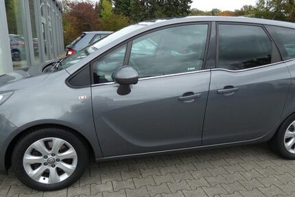 Opel Meriva 93.000 km 7.990 € Bergkamen 59192