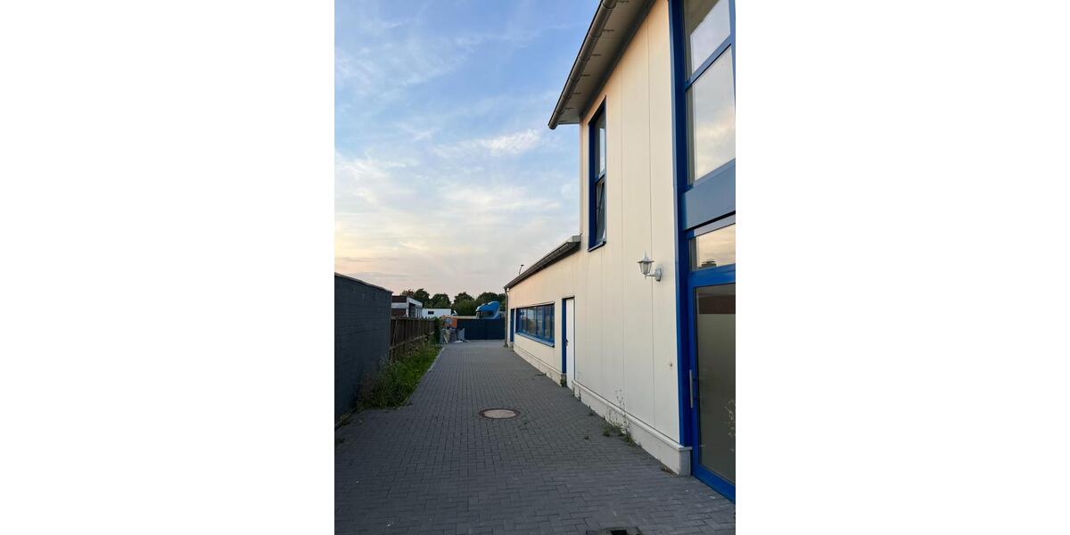 Gewerbeobjekt mit Halle, Büro und Wohnung in Ahlen zimmer