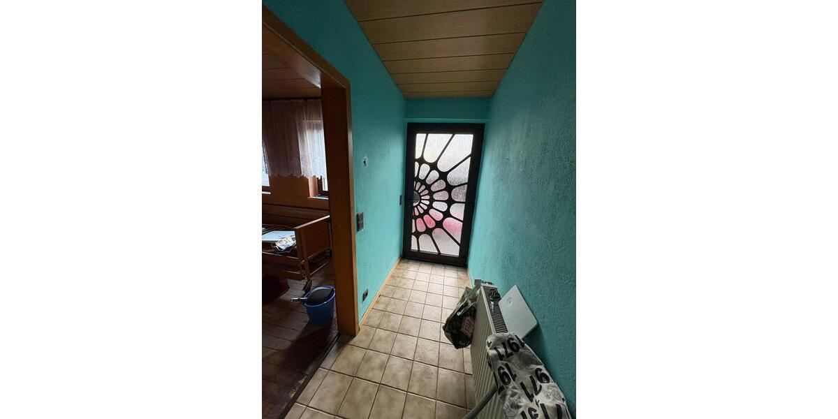 Reihenmittelhaus sanierungsbedürftig gut f. HandwerkerInvestoren 3.5 zimmer