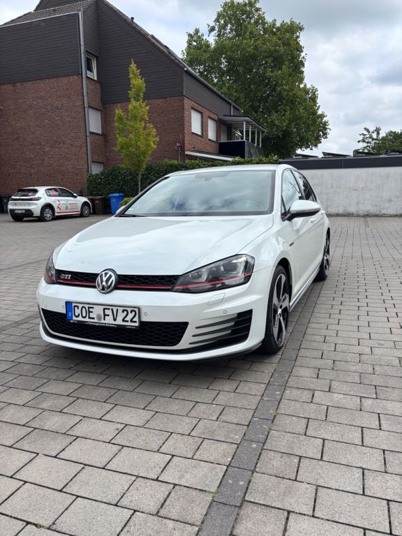 VW Golf 107.000 km 13.650 € Olfen 59399