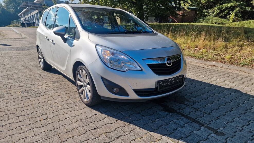 Opel Meriva 77.000 km 4.900 € Möhnesee 59519