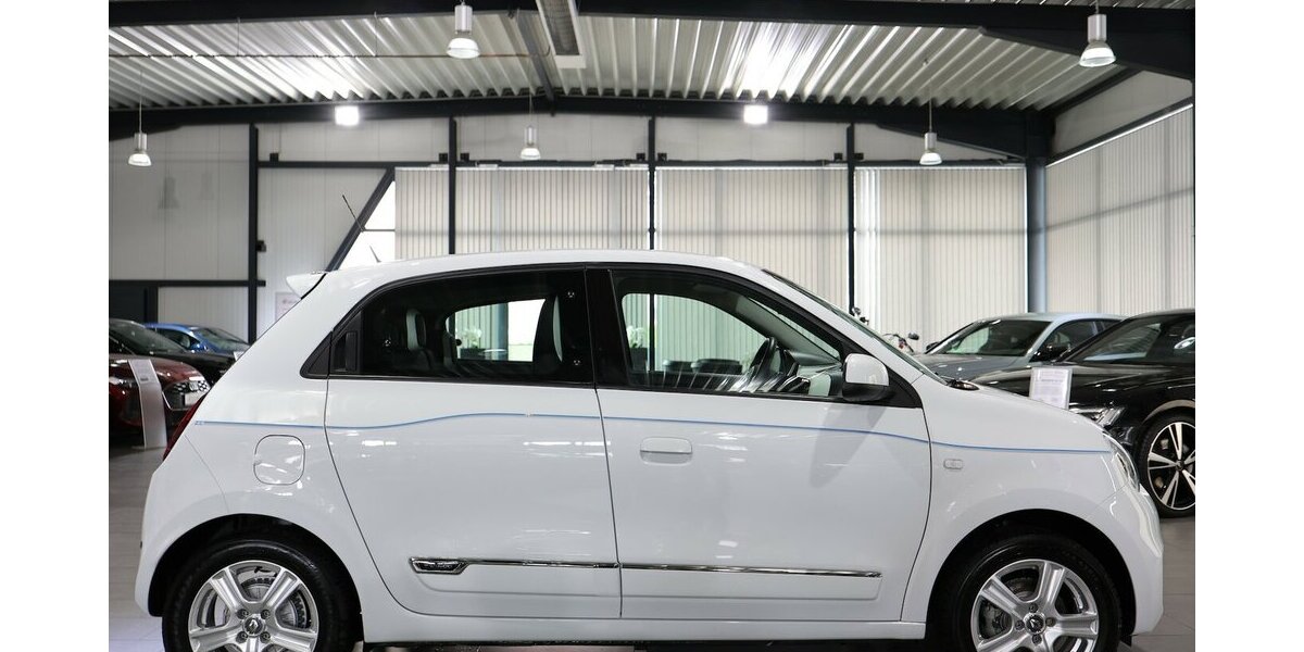 Renault Twingo INTENS ELECTRIC SPURHALTE, LEDER, KAMERA 12.000 km 12.444 &euro; Hamm 59077
