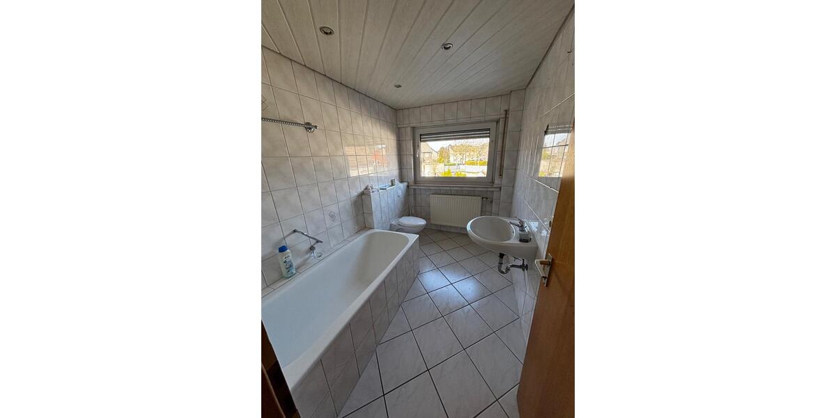 Reihenhaus Ahlen Dolberg - 4 Zimmer, 140 m&sup2;, 1.250&euro; | Angebot:25647272