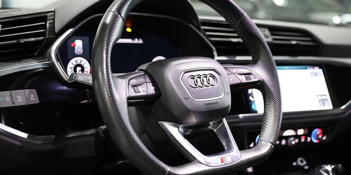 Audi Q3 45 TFSI Q S-LINE / VC / LED / SEHR SCHÖN 50.000 km 28.333 &euro; Hamm 59077
